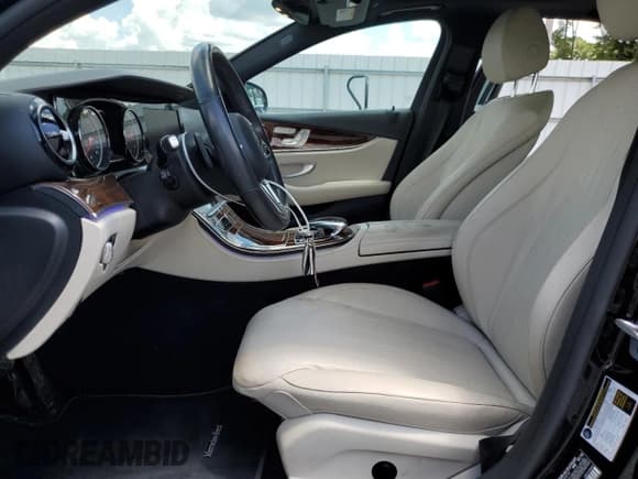 ✅ 2019 Mercedes-Benz E 450 • VIN: WDDZF6JB3KA513609 • Lot: 65876285. Listed on Copart with 39,482 mi. Free auction sales archive from the USA and detailed vehicle history report at DreamBid. Image 7.