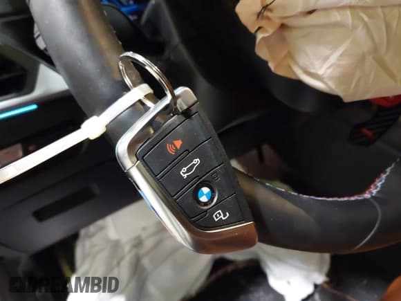 ✅ 2024 BMW M4 Competition xDrive • VIN: WBS43AZ07RCN35199 • Lot: 43642485. Listed on IAAI with 4,811 mi. Free auction sales archive from the USA and detailed vehicle history report at DreamBid. Image 11.