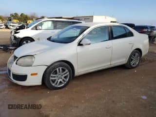 ✅ 2007 Volkswagen Jetta 2.5 • VIN: 3VWRF71KX7M054909 • Lot: 43966165. Listed on Copart with 238,806 mi. Free auction sales archive from the USA and detailed vehicle history report at DreamBid. Image 1.