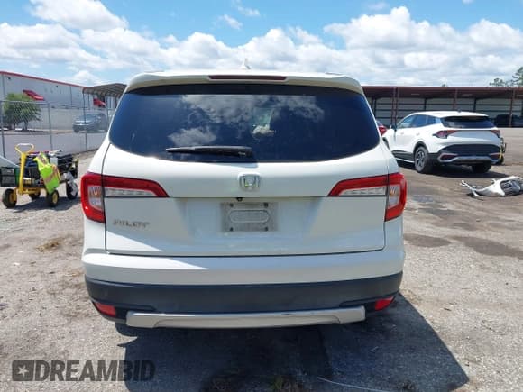 ✅ 2019 Honda Pilot EX-L • VIN: 5FNYF5H42KB026108 • Lot: 42387593. Wystawiony na IAAI z przebiegiem 112 556 mil. Bezpłatny archiwum sprzedaży aukcyjnych z USA i szczegółowy raport historii pojazdu na DreamBid. Zdjęcie 16.