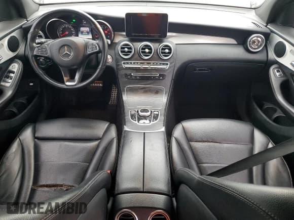 ✅ 2019 Mercedes-Benz GLC 300 • VIN: WDC0G4KBXKV141577 • Lot: 86278065. Wystawiony na Copart z przebiegiem 229 704 mil. Bezpłatny archiwum sprzedaży aukcyjnych z USA i szczegółowy raport historii pojazdu na DreamBid. Zdjęcie 8.