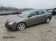 ✅ 2012 Chevrolet Malibu 1LS • VIN: 1G1ZB5E07CF107905 • Lot: 80743964. Wystawiony na Copart z przebiegiem 210 421 mil. Bezpłatny archiwum sprzedaży aukcyjnych z USA i szczegółowy raport historii pojazdu na DreamBid. Zdjęcie 1.