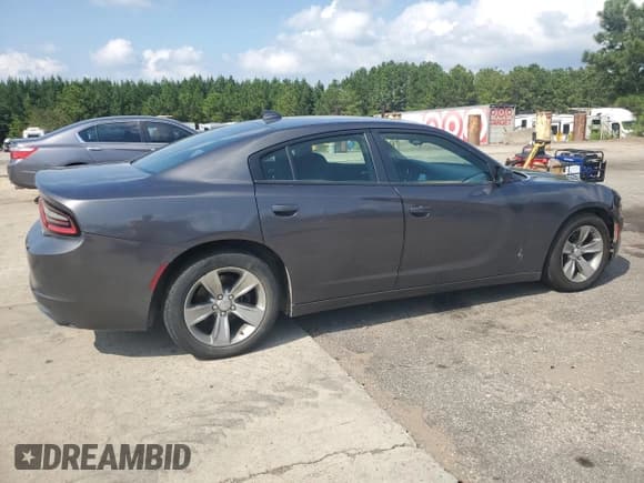 ✅ 2017 Dodge Charger SXT • VIN: 2C3CDXHG1HH562268 • Lot: 69436785. Wystawiony na Copart z przebiegiem 139 694 mil. Bezpłatny archiwum sprzedaży aukcyjnych z USA i szczegółowy raport historii pojazdu na DreamBid. Zdjęcie 3.