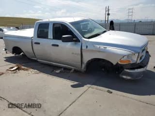 ✅ 2010 Dodge 1500 ST • VIN: 1D7RV1GP8AS240037 • Lot: 61529925. Wystawiony na Copart z przebiegiem Nie podano. Bezpłatny archiwum sprzedaży aukcyjnych z USA i szczegółowy raport historii pojazdu na DreamBid. Zdjęcie 4.