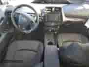 2022 Toyota Prius XLE z VIN JTDL9MFU5N3036910, wystawiony jako Copart lot #64780915 z przebiegiem 208 838 mil mil oraz Szkoda całkowita • Salvage title. Historia ofert i sprzedaży dostępna na DreamBid. Obrazek 8.