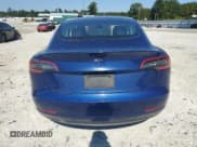 ✅ 2022 Tesla Model 3 • VIN: 5YJ3E1EA2NF289915 • Lot: 71649835. Wystawiony na Copart z przebiegiem Nie podano. Bezpłatny archiwum sprzedaży aukcyjnych z USA i szczegółowy raport historii pojazdu na DreamBid. Zdjęcie 6.