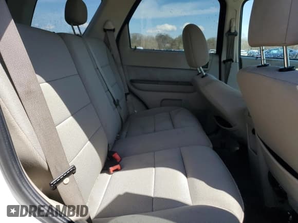 ✅ 2010 Ford Escape Hybrid • VIN: 1FMCU4K30AKB92313 • Lot: 54142145. Wystawiony na Copart z przebiegiem 159 175 mil. Bezpłatny archiwum sprzedaży aukcyjnych z USA i szczegółowy raport historii pojazdu na DreamBid. Zdjęcie 10.