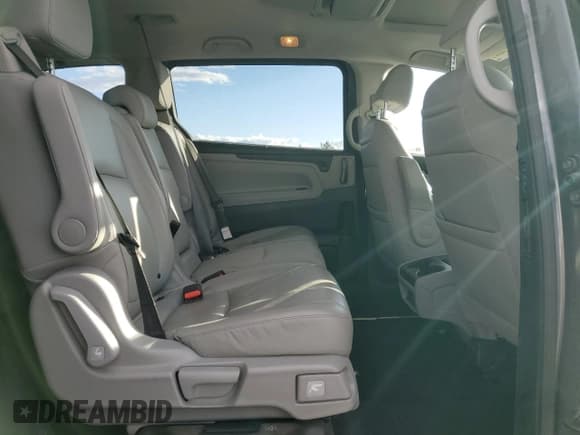 ✅ 2024 Honda Odyssey Touring • VIN: 5FNRL6H85RB018455 • Lot: 86835955. Listed on Copart with 52,165 mi. Free auction sales archive from the USA and detailed vehicle history report at DreamBid. Image 11.