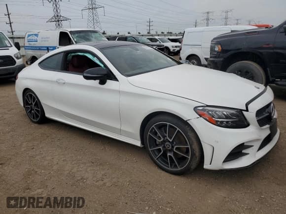 ✅ 2021 Mercedes-Benz C 300 • VIN: W1KWJ8EB8MG092493 • Лот: 65517265. Опубликован ранее на Copart с пробегом 27 699 миль. Бесплатный доступ к архиву аукционных продаж из США и подробный отчёт об истории автомобиля на DreamBid. Изображение 4.