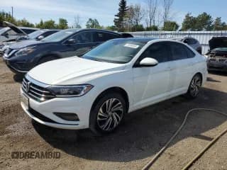 ✅ 2020 Volkswagen Jetta SEL Premium • VIN: 3VWGB7BU2LM064525 • Lot: 70268985. Wystawiony na Copart z przebiegiem 160 976 mil. Bezpłatny archiwum sprzedaży aukcyjnych z USA i szczegółowy raport historii pojazdu na DreamBid. Zdjęcie 1.