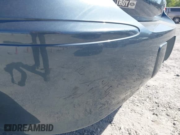 ✅ 2007 Buick LaCrosse CXL • VIN: 2G4WD582971182633 • Lot: 43327725. Listed on IAAI with 300,440 mi. Free auction sales archive from the USA and detailed vehicle history report at DreamBid. Image 6.