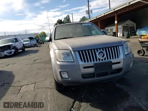 ✅ 2008 Mercury Mariner • VIN: 4M2CU91178KJ30977 • Lot: 90121655. Listed on Copart with 210,938 mi. Free auction sales archive from the USA and detailed vehicle history report at DreamBid. Image 15.