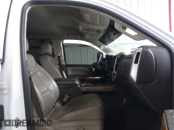 ✅ 2019 GMC Sierra 2500HD SLT • VIN: 1GT12REY2KF238367 • Lot: 43289541. Wystawiony na IAAI z przebiegiem 161 628 mil. Bezpłatny archiwum sprzedaży aukcyjnych z USA i szczegółowy raport historii pojazdu na DreamBid. Zdjęcie 5.