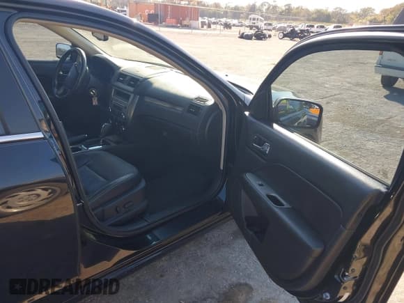 ✅ 2012 Ford Fusion SEL • VIN: 3FAHP0JA5CR286279 • Lot: 43740773. Listed on IAAI with 94,925 mi. Free auction sales archive from the USA and detailed vehicle history report at DreamBid. Image 5.