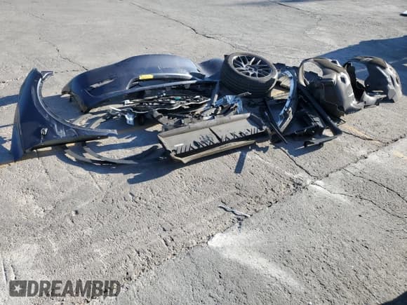 ✅ 2022 Tesla Model Y Long Range • VIN: 7SAYGDEE0NF534315 • Lot: 87289405. Wystawiony na Copart z przebiegiem 46 837 mil. Bezpłatny archiwum sprzedaży aukcyjnych z USA i szczegółowy raport historii pojazdu na DreamBid. Zdjęcie 13.