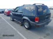 ✅ 2000 Ford Explorer XLT • VIN: 1FMZU83P7YZB43162 • Lot: 42806675. Wystawiony na IAAI z przebiegiem 141 892 mil. Bezpłatny archiwum sprzedaży aukcyjnych z USA i szczegółowy raport historii pojazdu na DreamBid. Zdjęcie 3.