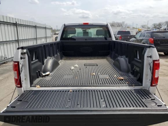 ✅ 2018 Ford F-150 XL • VIN: 1FTMF1CB5JKD15787 • Lot: 54633335. Listed on Copart with 132,464 mi. Free auction sales archive from the USA and detailed vehicle history report at DreamBid. Image 10.