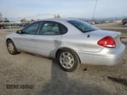 ✅ 2005 Ford Taurus SE • VIN: 1FAFP53U25A304178 • Lot: 90742915. Wystawiony na Copart z przebiegiem 139 168 mil. Bezpłatny archiwum sprzedaży aukcyjnych z USA i szczegółowy raport historii pojazdu na DreamBid. Zdjęcie 2.