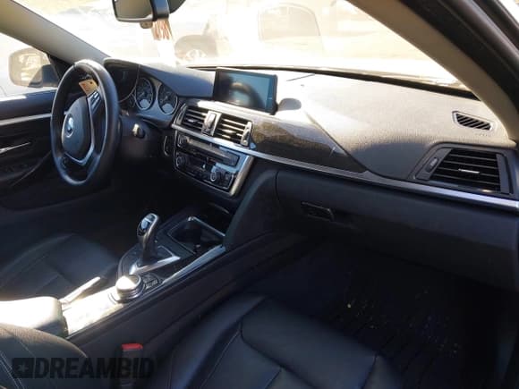 ✅ 2015 BMW 4 Series 428i xDrive • VIN: WBA4A7C59FD415086 • Lot: 40887646. Listed on IAAI with 61,870 mi. Free auction sales archive from the USA and detailed vehicle history report at DreamBid. Image 5.