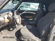 ✅ 2014 MINI Convertible • VIN: WMWZN3C59ET569823 • Лот: 72543194. Опубликован ранее на Copart с пробегом 56 730 миль. Бесплатный доступ к архиву аукционных продаж из США и подробный отчёт об истории автомобиля на DreamBid. Изображение 7.