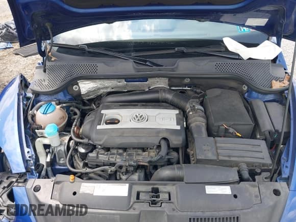 ✅ 2013 Volkswagen Beetle • VIN: 3VW8A7AT4DM817716 • Lot: 42478364. Wystawiony na IAAI z przebiegiem 42 568 mil. Bezpłatny archiwum sprzedaży aukcyjnych z USA i szczegółowy raport historii pojazdu na DreamBid. Zdjęcie 10.