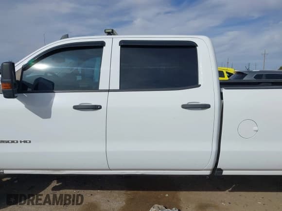 ✅ 2017 Chevrolet Silverado 2500HD Work Truck • VIN: 1GC1KUEY2HF235285 • Лот: 41755373. Опубликован ранее на IAAI с пробегом 185 277 миль. Бесплатный доступ к архиву аукционных продаж из США и подробный отчёт об истории автомобиля на DreamBid. Изображение 14.