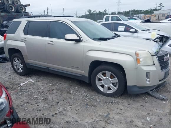 ✅ 2013 GMC Terrain SLE • VIN: 2GKFLTE36D6388746 • Lot: 42334021. Wystawiony na IAAI z przebiegiem 94 850 mil. Bezpłatny archiwum sprzedaży aukcyjnych z USA i szczegółowy raport historii pojazdu na DreamBid. Zdjęcie 1.