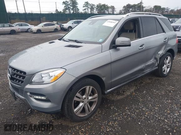 ✅ 2013 Mercedes-Benz M 350 • VIN: 4JGDA5HB0DA247211 • Лот: 43688261. Опубликован ранее на IAAI с пробегом 127 417 миль. Бесплатный доступ к архиву аукционных продаж из США и подробный отчёт об истории автомобиля на DreamBid. Изображение 18.