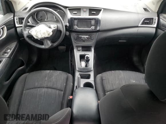 ✅ 2018 Nissan Sentra S • VIN: 3N1AB7AP9JY252438 • Lot: 81478245. Wystawiony na Copart z przebiegiem 78 651 mil. Bezpłatny archiwum sprzedaży aukcyjnych z USA i szczegółowy raport historii pojazdu na DreamBid. Zdjęcie 8.