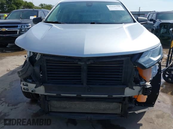 ✅ 2020 Chevrolet Equinox LS • VIN: 3GNAXHEVXLS653233 • Lot: 43125798. Wystawiony na IAAI z przebiegiem 110 051 mil. Bezpłatny archiwum sprzedaży aukcyjnych z USA i szczegółowy raport historii pojazdu na DreamBid. Zdjęcie 6.