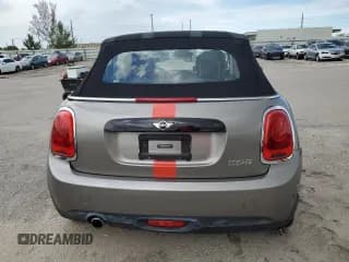 ✅ 2017 MINI Convertible Cooper • VIN: WMWWG5C55H3C19816 • Lot: 71684554. Listed on Copart with 42,440 mi. Free auction sales archive from the USA and detailed vehicle history report at DreamBid. Image 6.