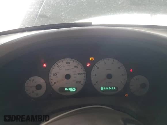 2002 Dodge Caravan EX z VIN 2B8GP74L12R524155, wystawiony jako Copart lot #53337095 z przebiegiem 163 825 mil mil oraz Czysty tytuł • Clean title. Historia ofert i sprzedaży dostępna na DreamBid. Obrazek 9.