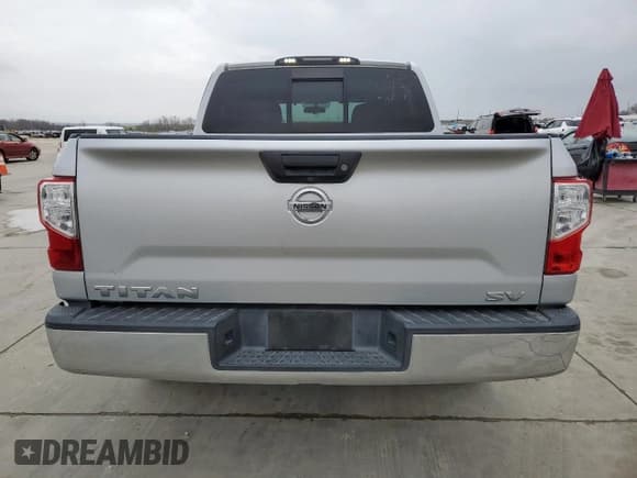 ✅ 2018 Nissan Titan SV • VIN: 1N6AA1EK7JN502927 • Lot: 47693425. Wystawiony na Copart z przebiegiem 95 309 mil. Bezpłatny archiwum sprzedaży aukcyjnych z USA i szczegółowy raport historii pojazdu na DreamBid. Zdjęcie 6.