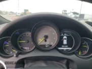 ✅ 2017 Porsche Cayenne S E-Hybrid • VIN: WP1AE2A2XHLA75671 • Lot: 76419144. Listed on Copart with 98,898 mi. Free auction sales archive from the USA and detailed vehicle history report at DreamBid. Image 9.