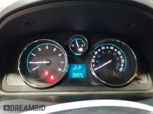 ✅ 2013 Chevrolet Captiva Sport LT • VIN: 3GNAL3EK8DS611536 • Lot: 45385605. Wystawiony na Copart z przebiegiem 178 075 mil. Bezpłatny archiwum sprzedaży aukcyjnych z USA i szczegółowy raport historii pojazdu na DreamBid. Zdjęcie 9.