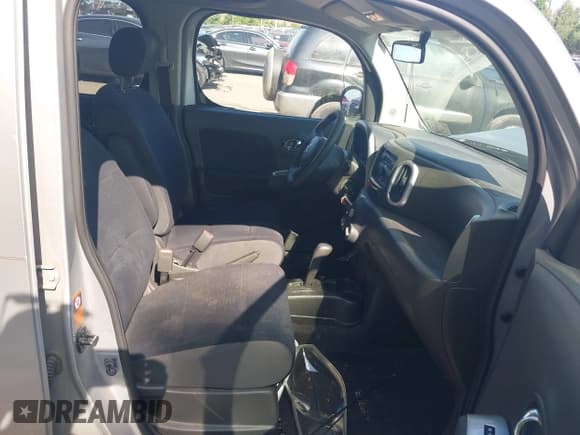 ✅ 2009 Nissan Cube S • VIN: JN8AZ28R99T106634 • Lot: 42929559. Wystawiony na IAAI z przebiegiem 228 284 mil. Bezpłatny archiwum sprzedaży aukcyjnych z USA i szczegółowy raport historii pojazdu na DreamBid. Zdjęcie 5.