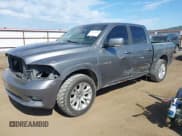 ✅ 2009 Dodge 1500 Laramie • VIN: 1D3HV13T79S824506 • Lot: 42373519. Wystawiony na IAAI z przebiegiem 305 976 mil. Bezpłatny archiwum sprzedaży aukcyjnych z USA i szczegółowy raport historii pojazdu na DreamBid. Zdjęcie 18.