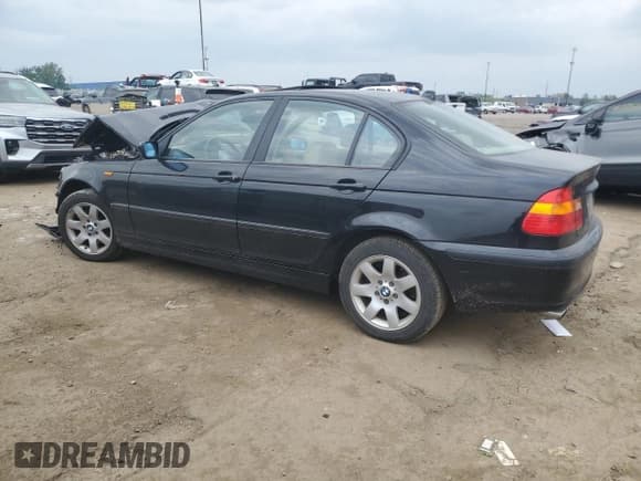 ✅ 2004 BMW 3 Series 325xi • VIN: WBAEU33494PR09892 • Lot: 59749515. Listed on Copart with 109,940 mi. Free auction sales archive from the USA and detailed vehicle history report at DreamBid. Image 2.