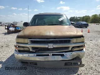 ✅ 2001 Chevrolet Suburban LS • VIN: 3GNEC16T81G207325 • Lot: 72717364. Wystawiony na Copart z przebiegiem Nie podano. Bezpłatny archiwum sprzedaży aukcyjnych z USA i szczegółowy raport historii pojazdu na DreamBid. Zdjęcie 5.