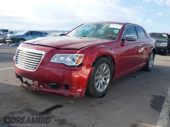 ✅ 2012 Chrysler 300 C • VIN: 2C3CCAET0CH195292 • Lot: 42609625. Listed on IAAI with 63,859 mi. Free auction sales archive from the USA and detailed vehicle history report at DreamBid. Image 6.