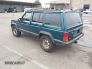 ✅ 1995 Jeep Cherokee SE • VIN: 1J4FJ28S9SL657965 • Lot: 43840644. Listed on IAAI with 270,929 mi. Free auction sales archive from the USA and detailed vehicle history report at DreamBid. Image 3.
