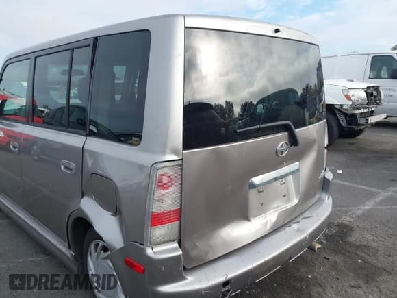 ✅ 2006 Scion xB • VIN: JTLKT324064092783 • Lot: 41498616. Wystawiony na IAAI z przebiegiem 231 380 mil. Bezpłatny archiwum sprzedaży aukcyjnych z USA i szczegółowy raport historii pojazdu na DreamBid. Zdjęcie 17.