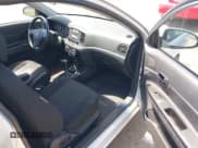 ✅ 2007 Hyundai Accent SE • VIN: KMHCN36C67U007308 • Лот: 42312114. Опубликован ранее на IAAI с пробегом 105 096 миль. Бесплатный доступ к архиву аукционных продаж из США и подробный отчёт об истории автомобиля на DreamBid. Изображение 5.