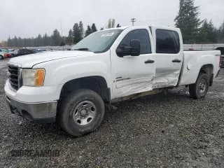 ✅ 2008 GMC Sierra 2500HD SLE1 • VIN: 1GTHK23678F133792 • Lot: 92861585. Wystawiony na Copart z przebiegiem 120 038 mil. Bezpłatny archiwum sprzedaży aukcyjnych z USA i szczegółowy raport historii pojazdu na DreamBid. Zdjęcie 1.