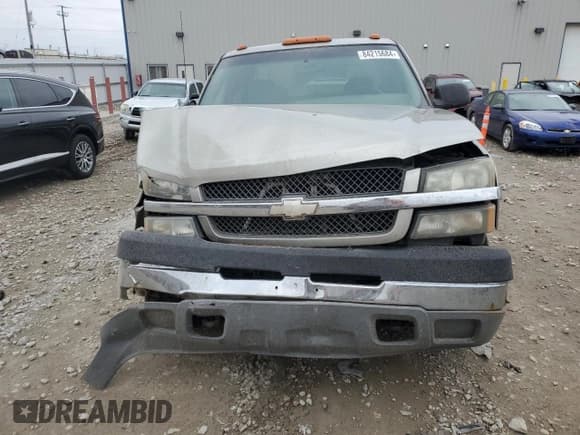 ✅ 2003 Chevrolet Silverado 2500HD LS • VIN: 1GCHK29U43E104044 • Lot: 84215684. Wystawiony na Copart z przebiegiem Nie podano. Bezpłatny archiwum sprzedaży aukcyjnych z USA i szczegółowy raport historii pojazdu na DreamBid. Zdjęcie 5.