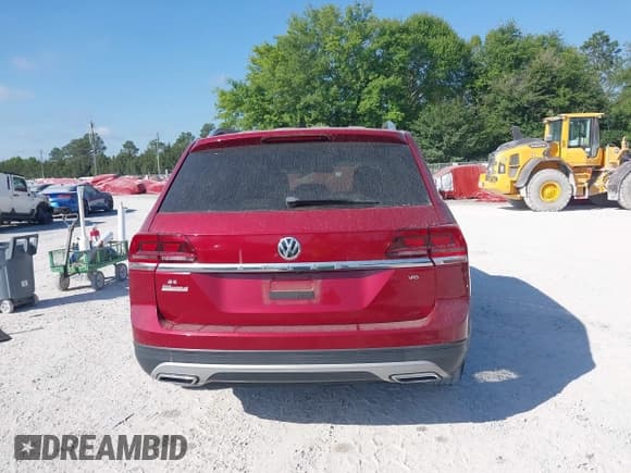 ✅ 2018 Volkswagen Atlas SE • VIN: 1V2DR2CA5JC521950 • Lot: 42057467. Wystawiony na IAAI z przebiegiem 99 750 mil. Bezpłatny archiwum sprzedaży aukcyjnych z USA i szczegółowy raport historii pojazdu na DreamBid. Zdjęcie 16.