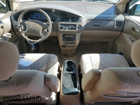 ✅ 2002 Toyota Sienna LE • VIN: 4T3ZF13CX2U480192 • Lot: 83790765. Listed on Copart with 142,283 mi. Free auction sales archive from the USA and detailed vehicle history report at DreamBid. Image 8.