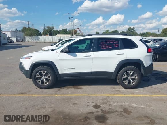✅ 2017 Jeep Cherokee Trailhawk L Plus • VIN: 1C4PJMBB3HD236759 • Lot: 43388245. Listed on IAAI with 34,352 mi. Free auction sales archive from the USA and detailed vehicle history report at DreamBid. Image 14.
