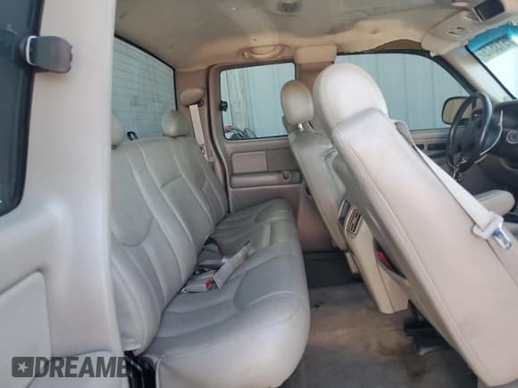 ✅ 2003 Chevrolet Silverado 2500HD LS • VIN: 1GCHC29U53E320515 • Lot: 52513575. Listed on Copart with 194,888 mi. Free auction sales archive from the USA and detailed vehicle history report at DreamBid. Image 10.