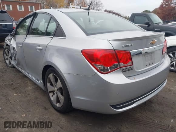 ✅ 2011 Chevrolet Cruze 2LT • VIN: 1G1PG5S91B7239062 • Lot: 43575033. Listed on IAAI with 156,031 mi. Free auction sales archive from the USA and detailed vehicle history report at DreamBid. Image 3.